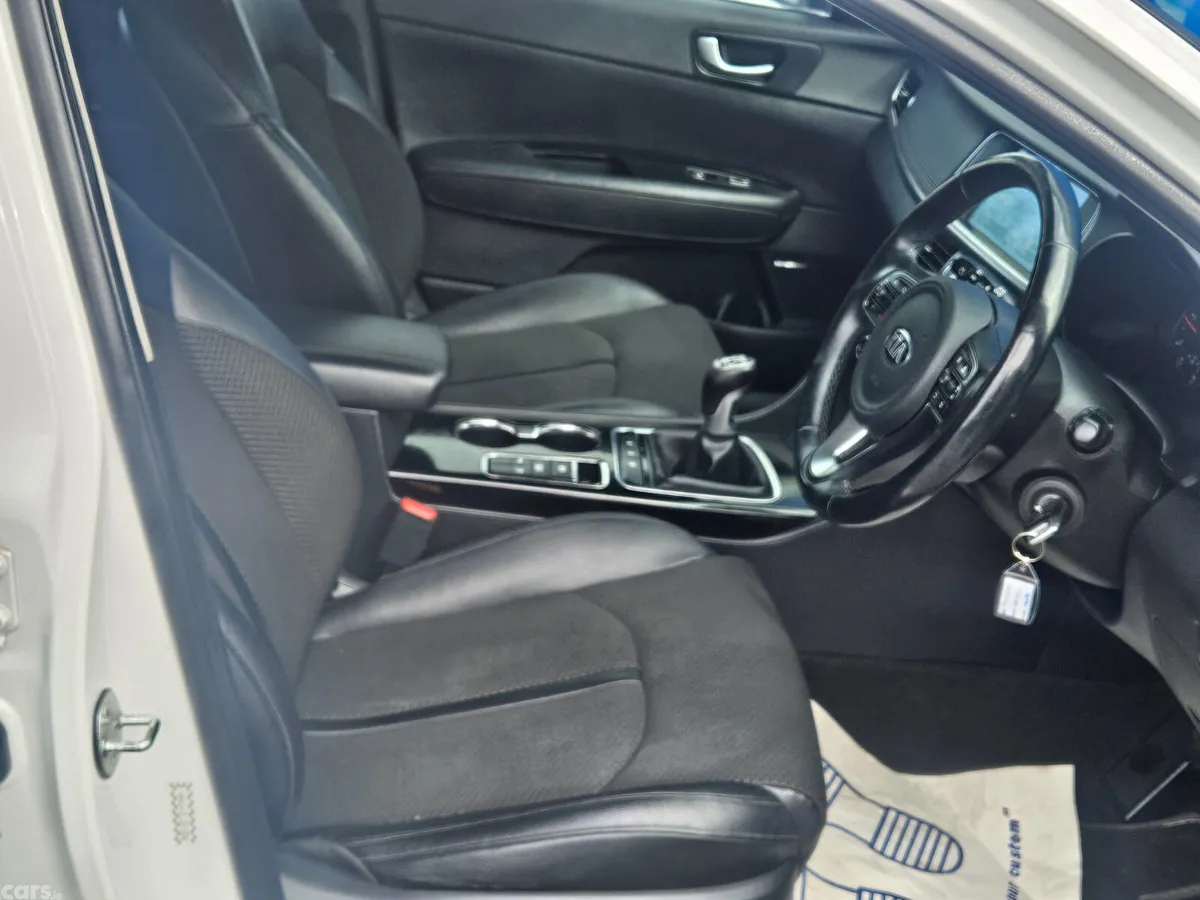 Kia Optima Saloon, Diesel, 2018, White