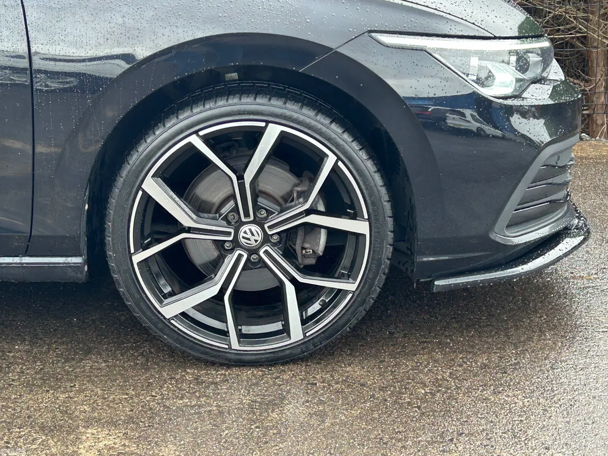 Volkswagen Golf Hatchback, Petrol Hybrid, 2022, Black