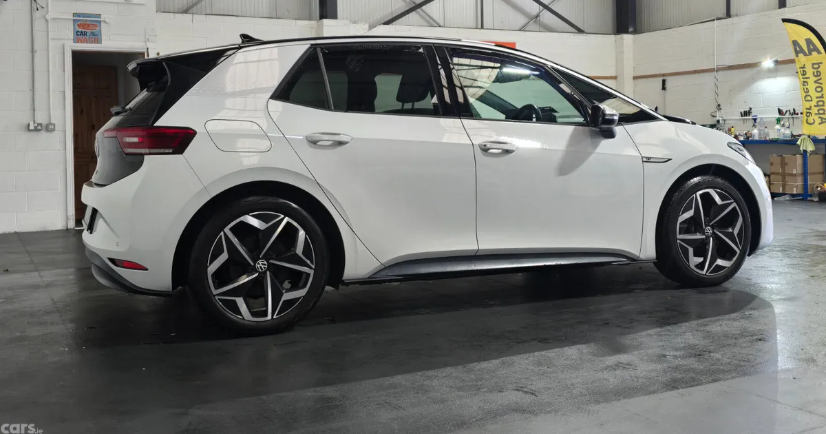 Volkswagen ID.3 Estate, Electric, 2021, White