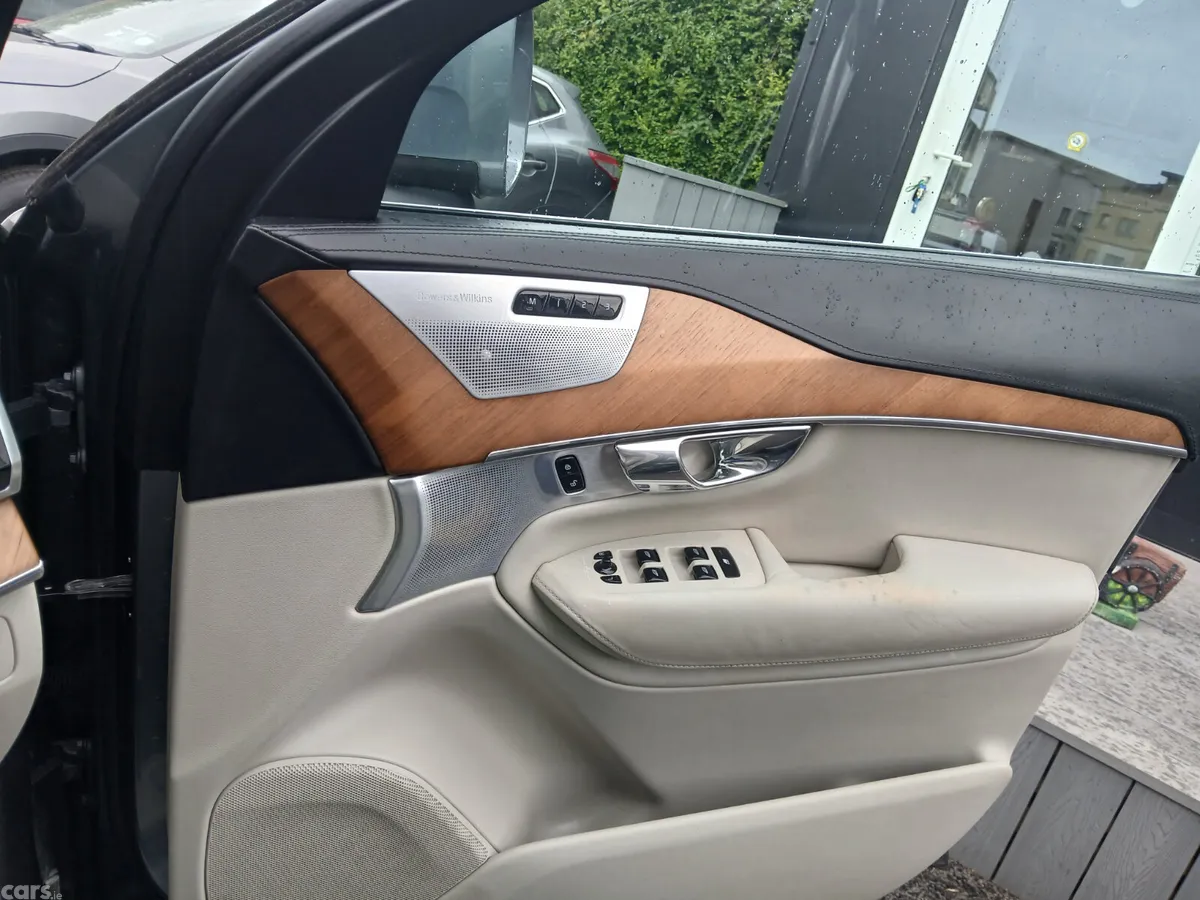 Volvo XC90 SUV, Petrol Plug-in Hybrid, 2016, Grey