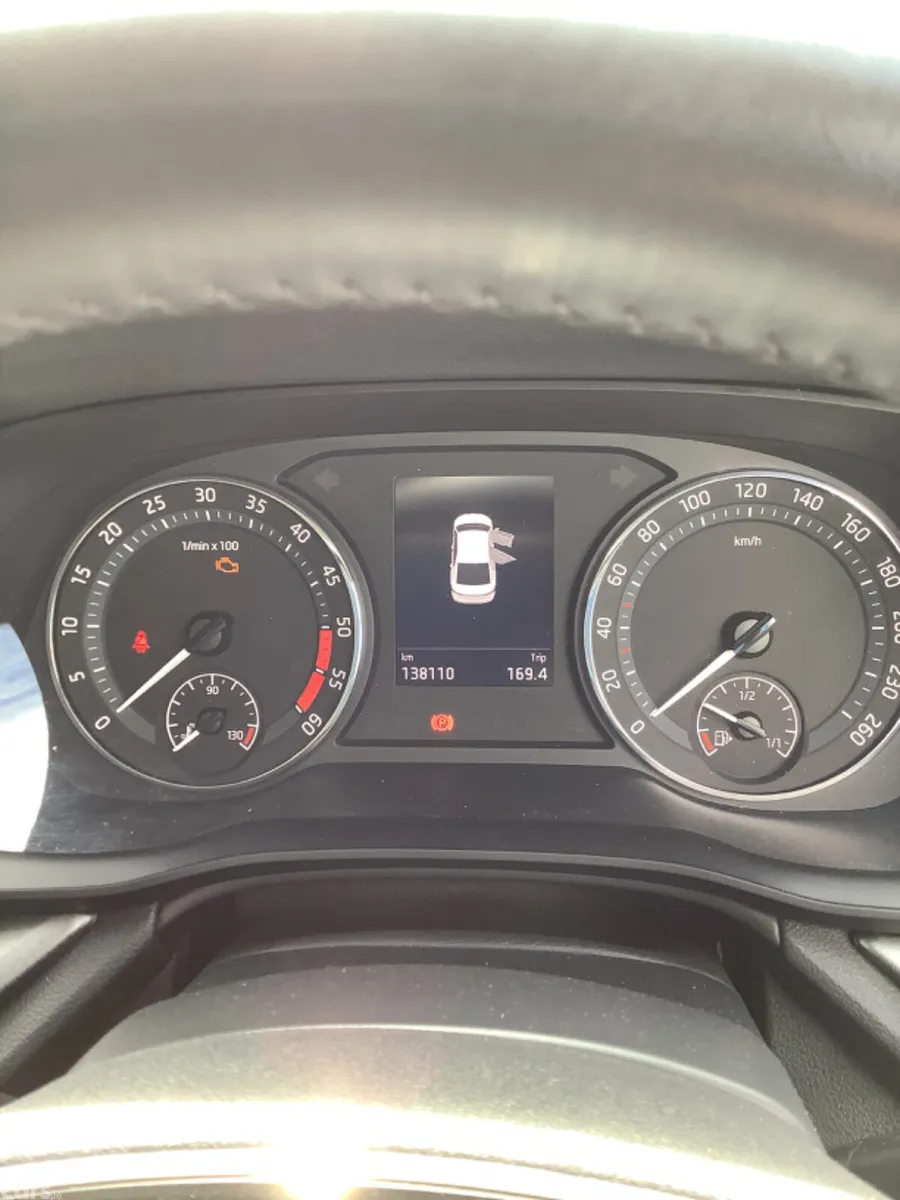 Skoda Octavia Saloon, Diesel, 2023, Grey