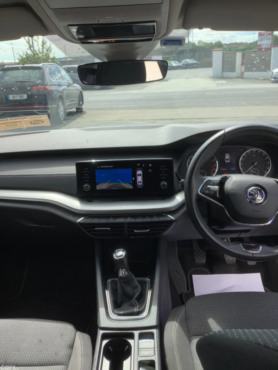 Skoda Octavia Saloon, Diesel, 2023, Grey
