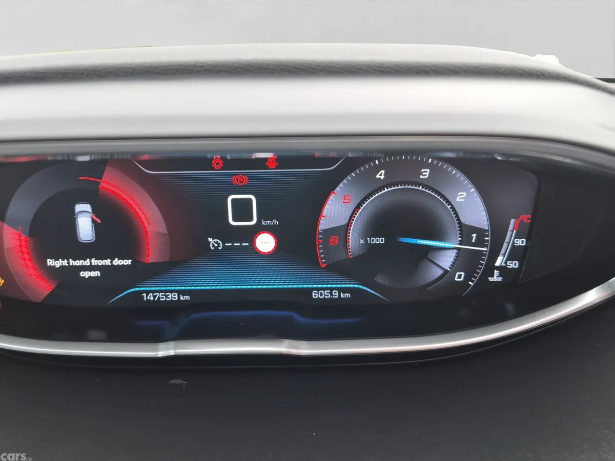 Peugeot 3008 MPV, Diesel, 2019, White