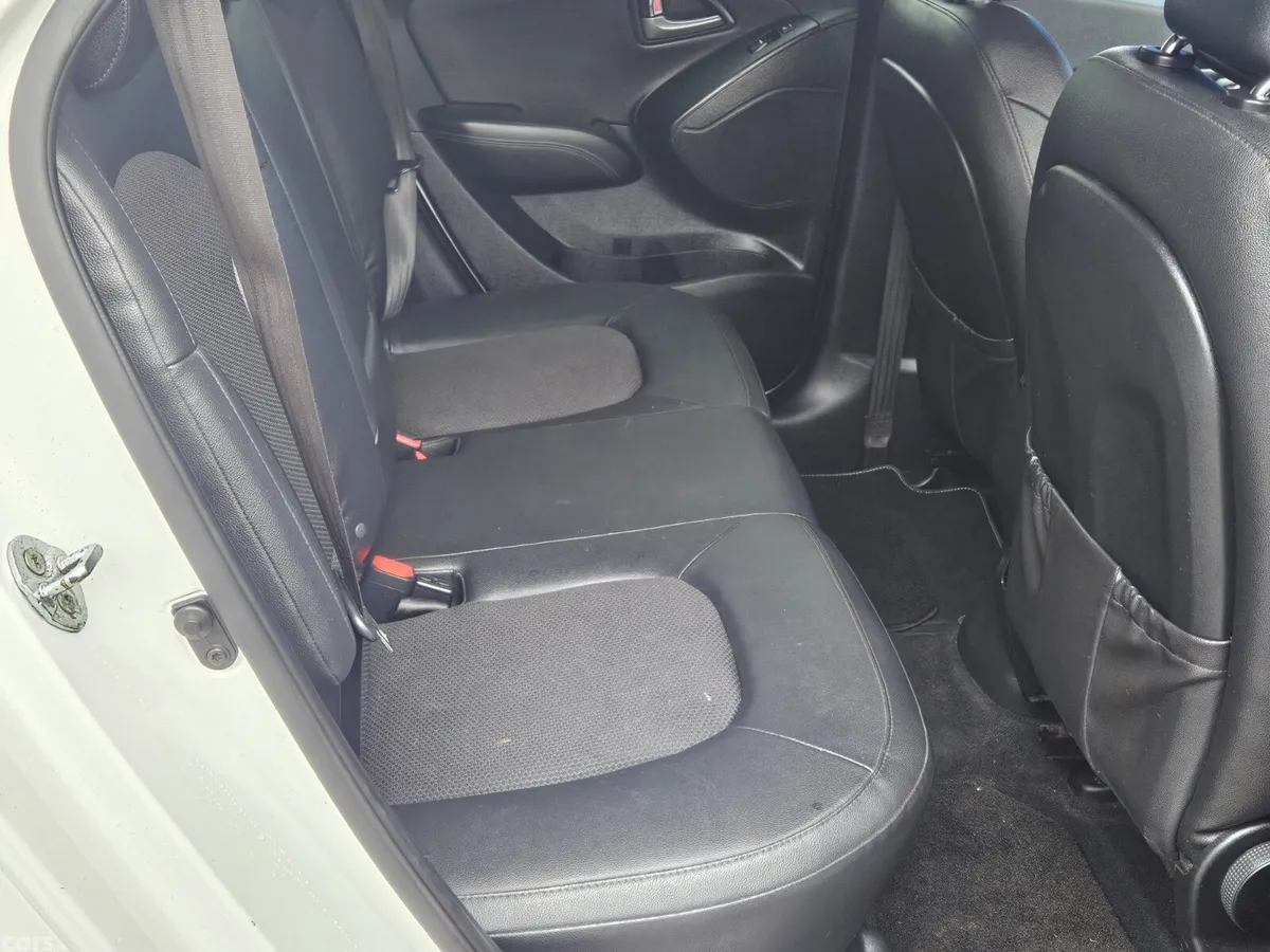 Hyundai ix35 SUV, Diesel, 2015, White