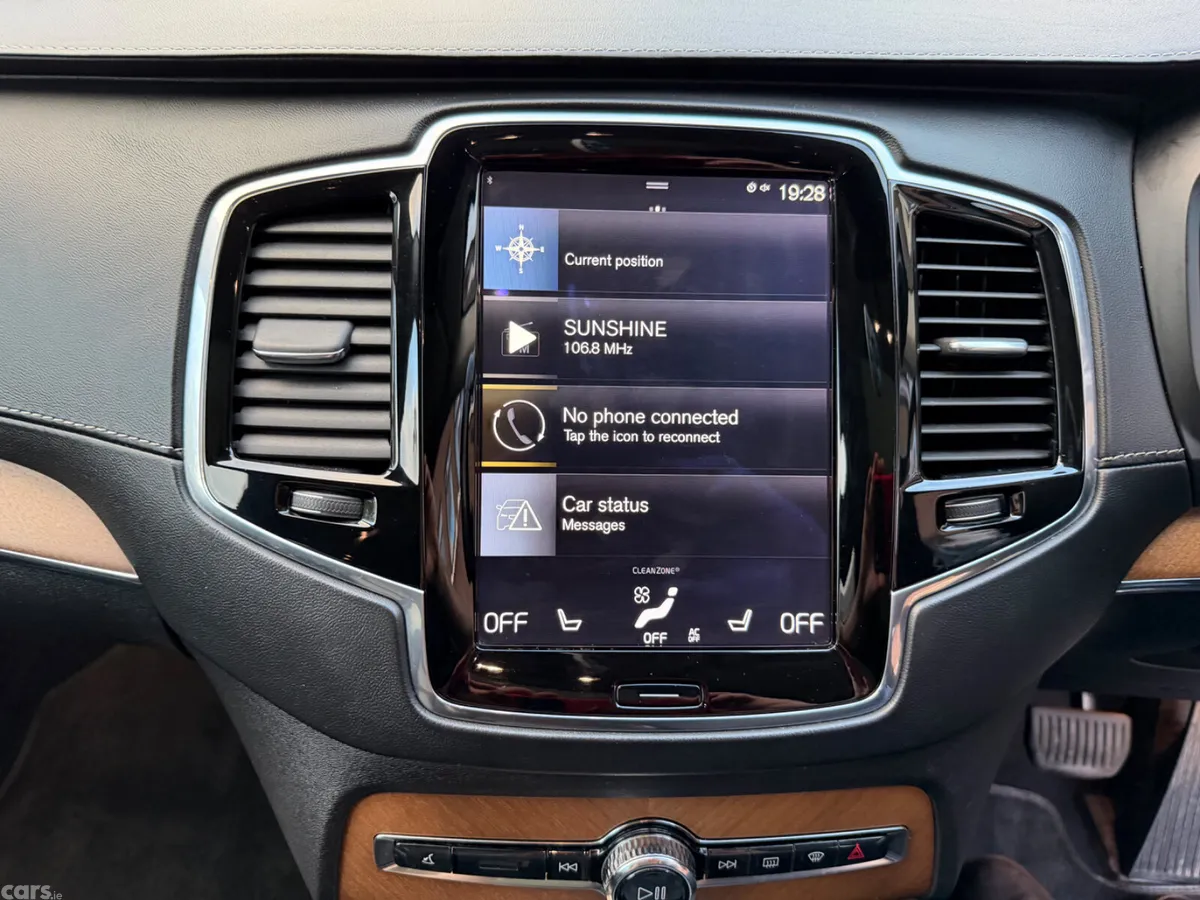 Volvo XC90 SUV, Petrol Plug-in Hybrid, 2016, Black