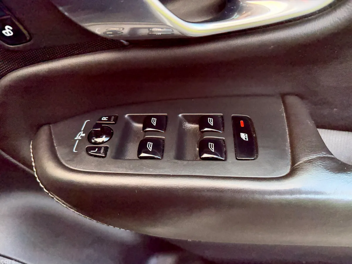 Volvo XC90 SUV, Petrol Plug-in Hybrid, 2016, Black