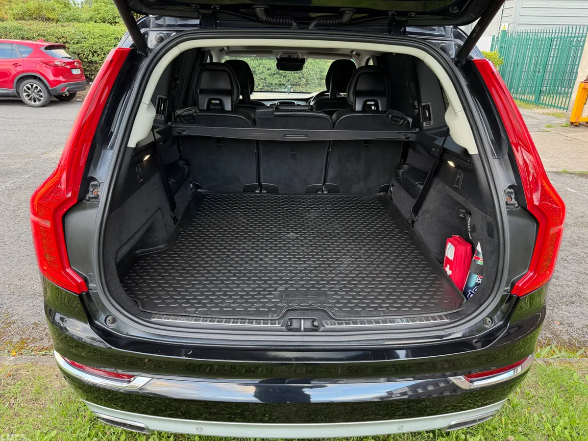 Volvo XC90 SUV, Petrol Plug-in Hybrid, 2016, Black