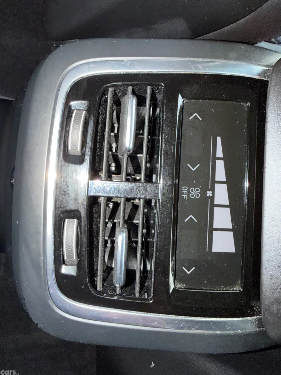 Volvo XC90 SUV, Petrol Plug-in Hybrid, 2016, Black