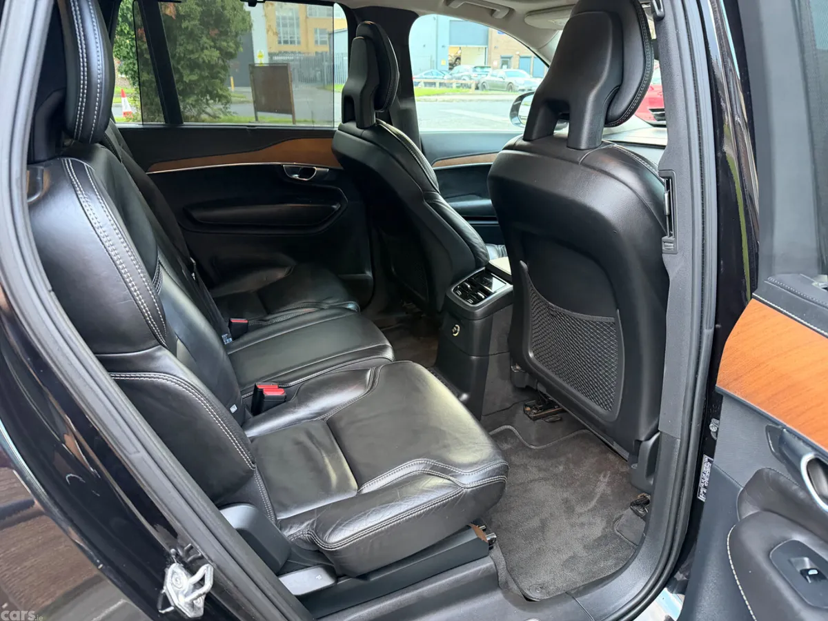 Volvo XC90 SUV, Petrol Plug-in Hybrid, 2016, Black