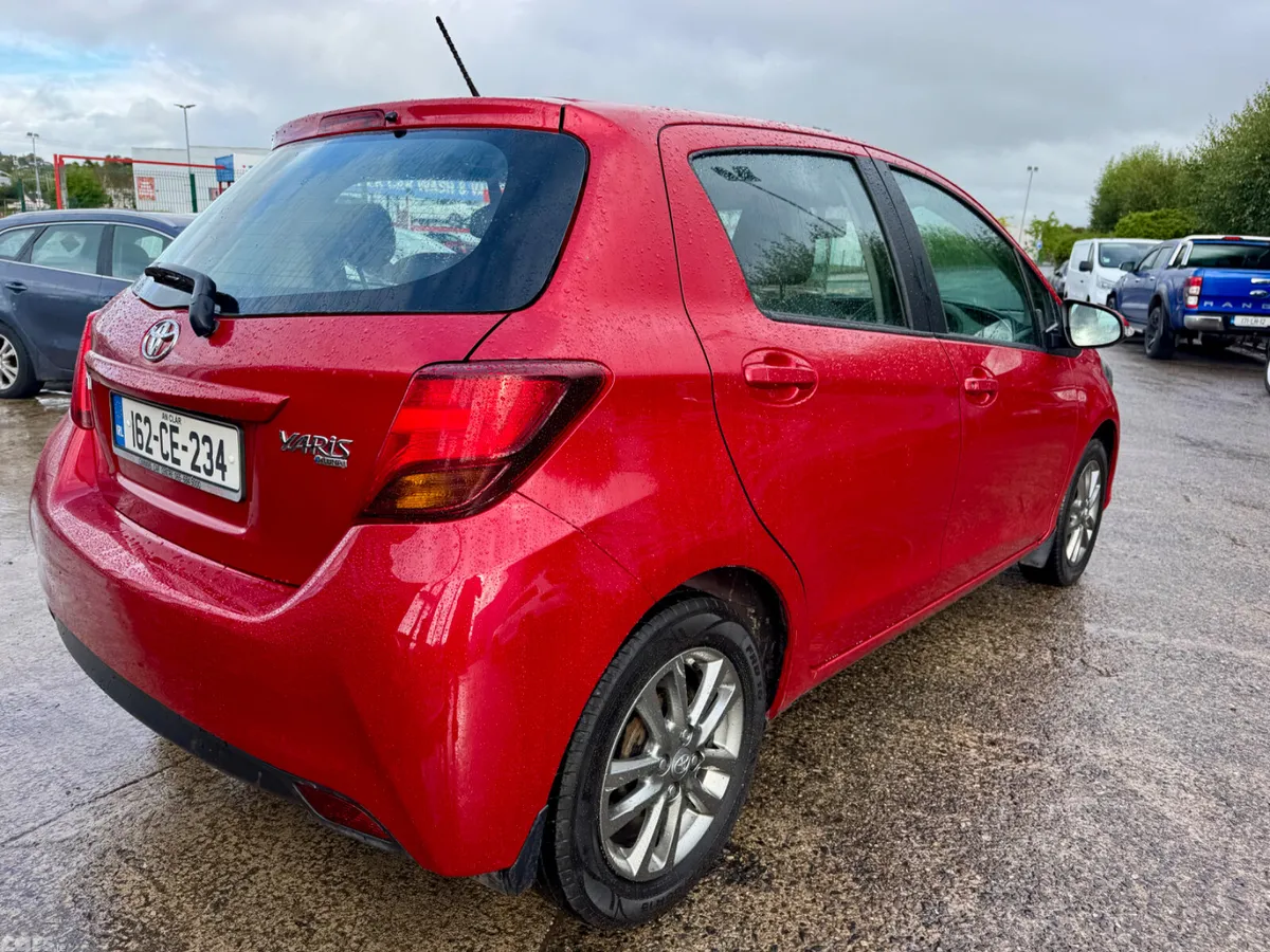 Toyota Yaris Hatchback, Petrol, 2016, Red