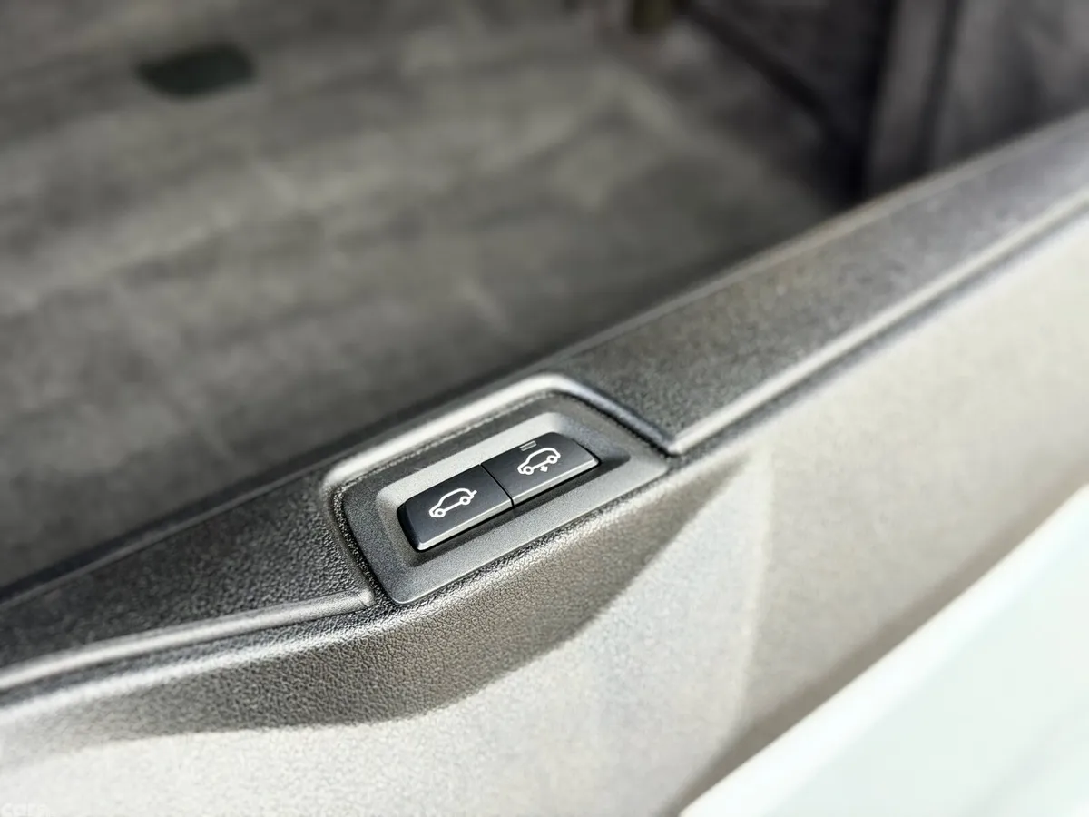 BMW X7 Estate, Diesel, 2024, Grey