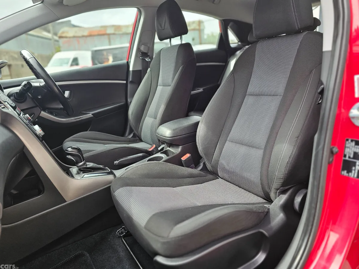 Hyundai i30 Hatchback, Diesel, 2013, Red