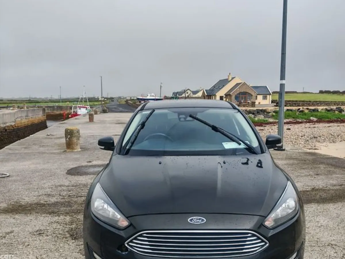 Ford Focus Hatchback, Diesel, 2017, Black