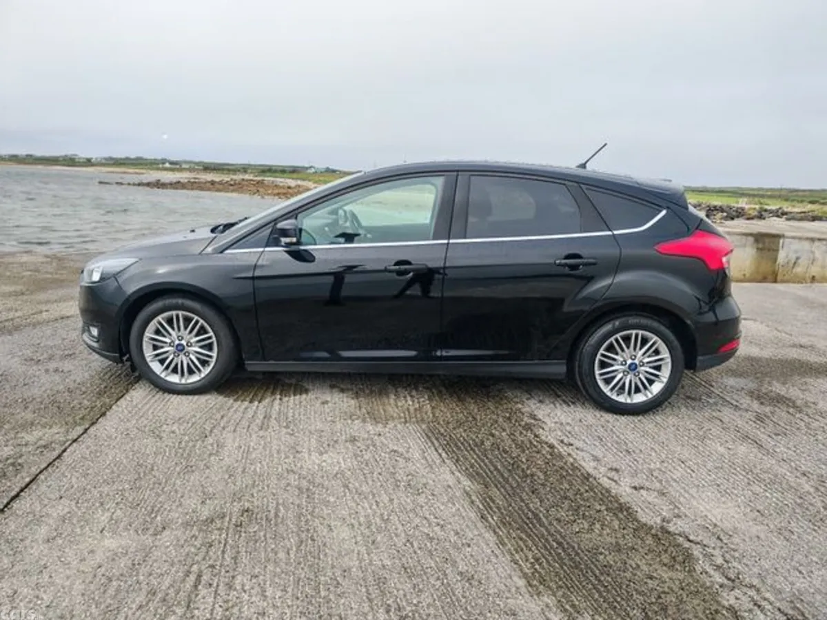 Ford Focus Hatchback, Diesel, 2017, Black