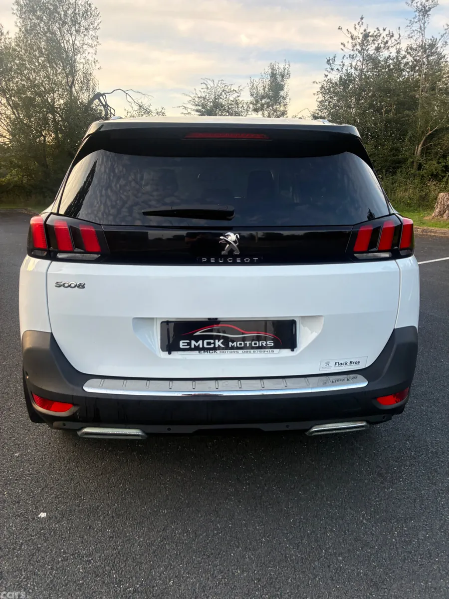 Peugeot 5008 MPV, Diesel, 2019, White