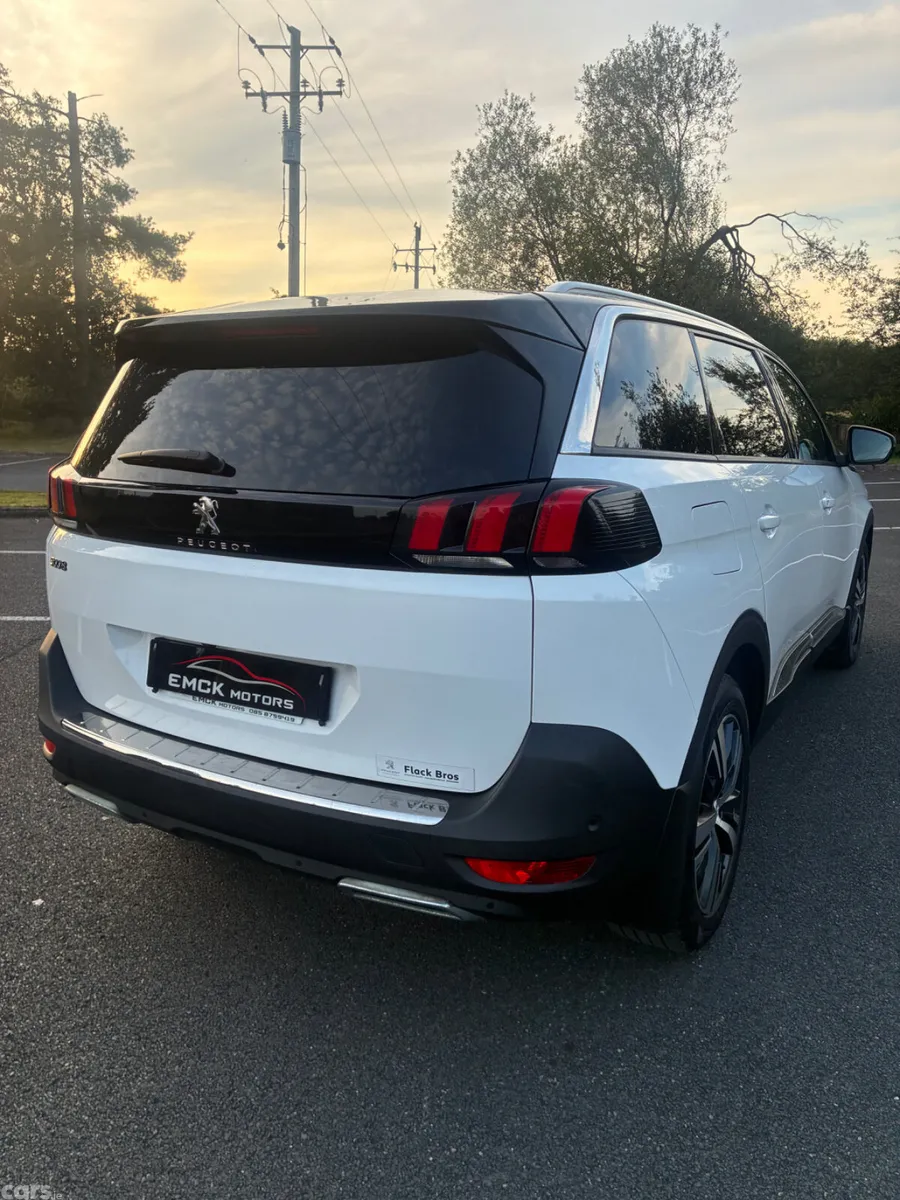 Peugeot 5008 MPV, Diesel, 2019, White