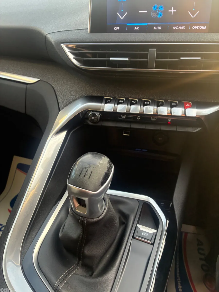 Peugeot 5008 MPV, Diesel, 2019, White