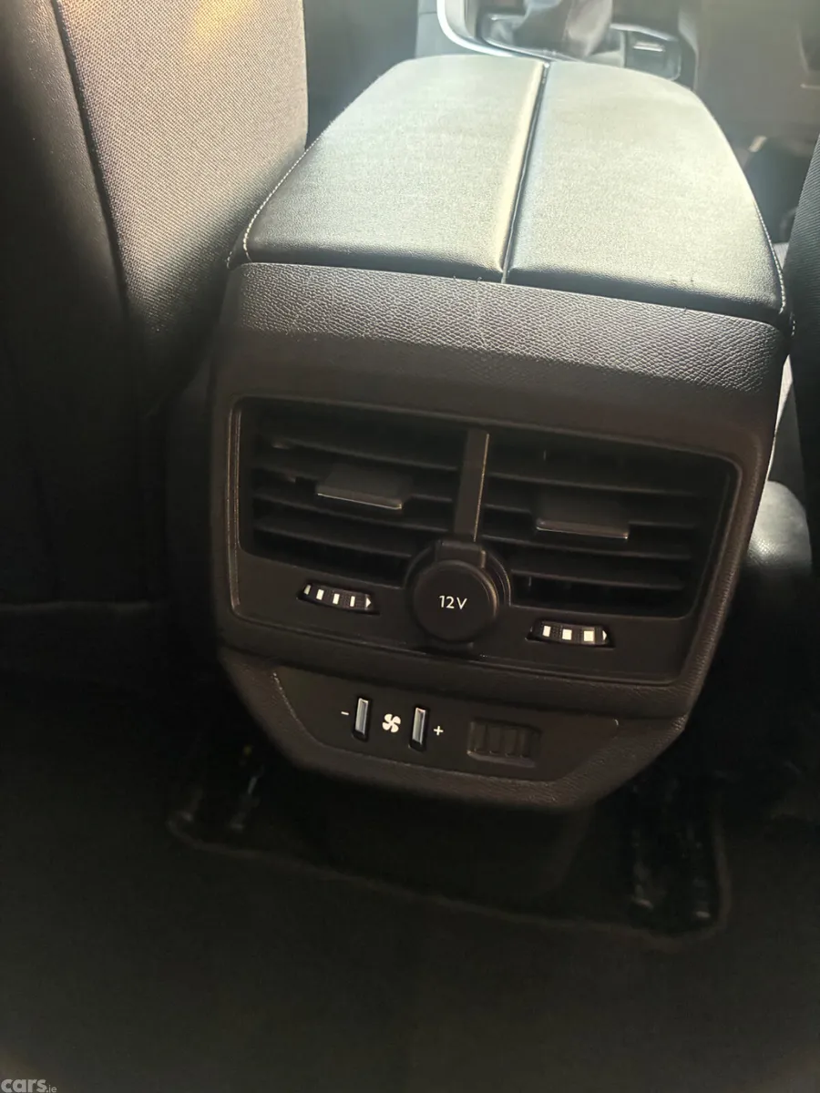 Peugeot 5008 MPV, Diesel, 2019, White