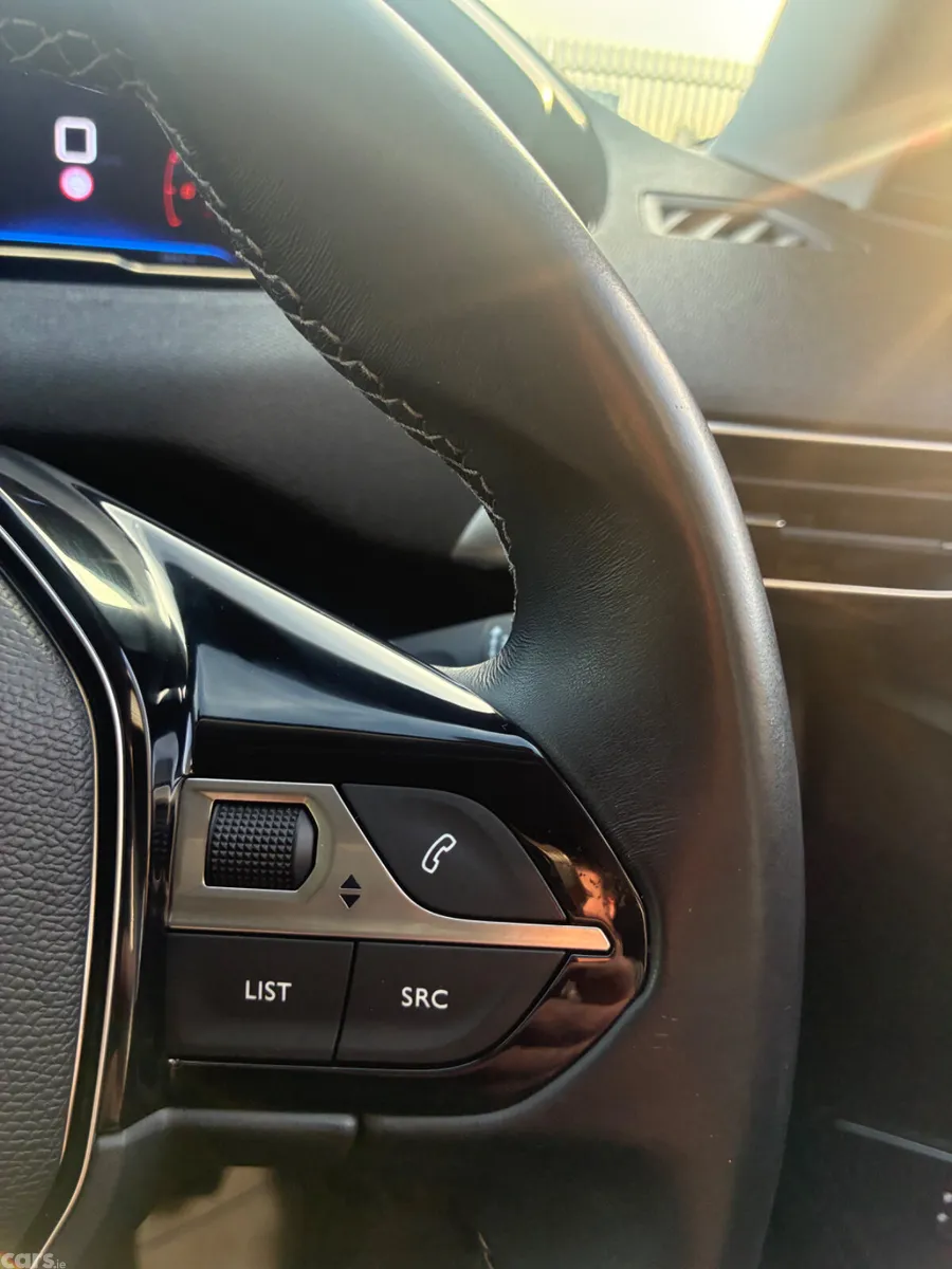 Peugeot 5008 MPV, Diesel, 2019, White