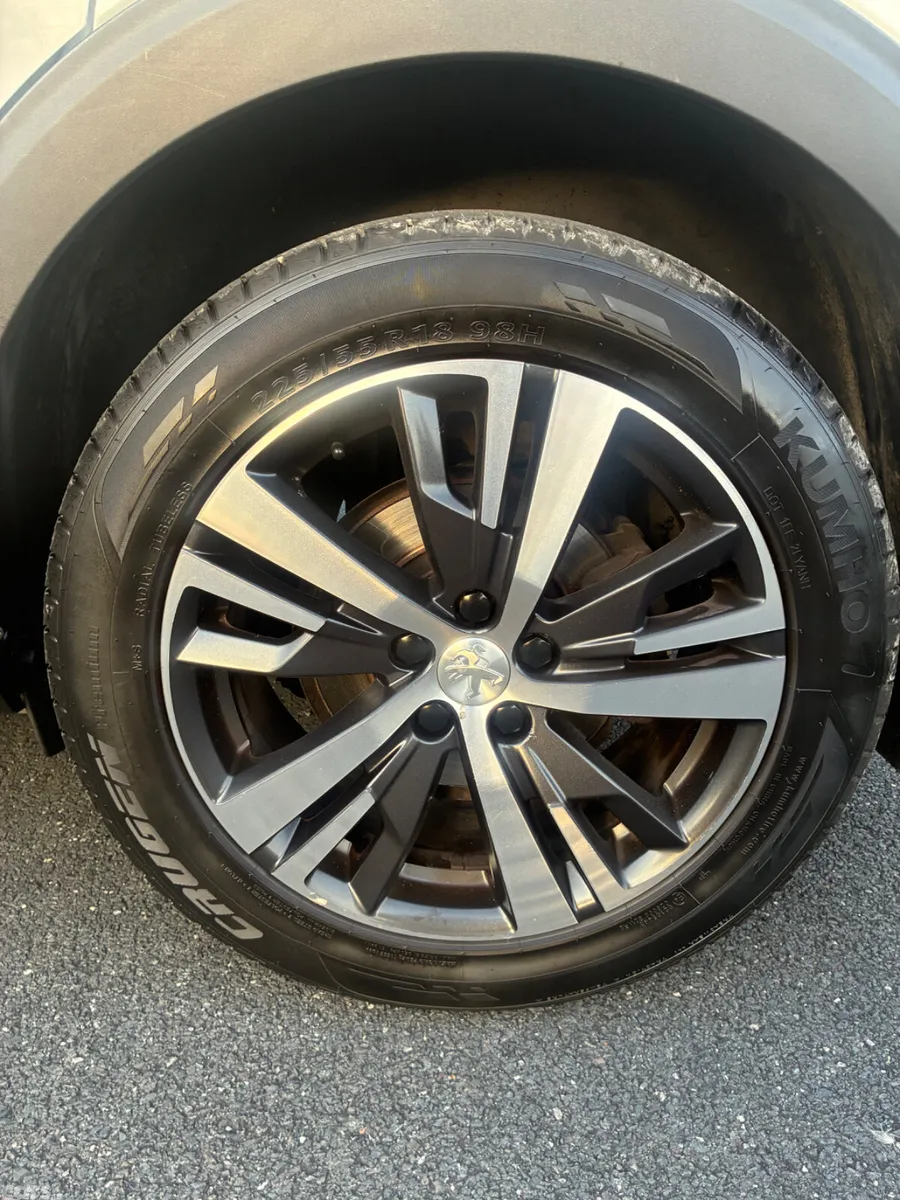Peugeot 5008 MPV, Diesel, 2019, White