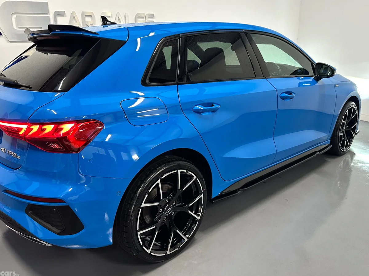 Audi A3 Hatchback, Petrol Hybrid, 2023, Blue