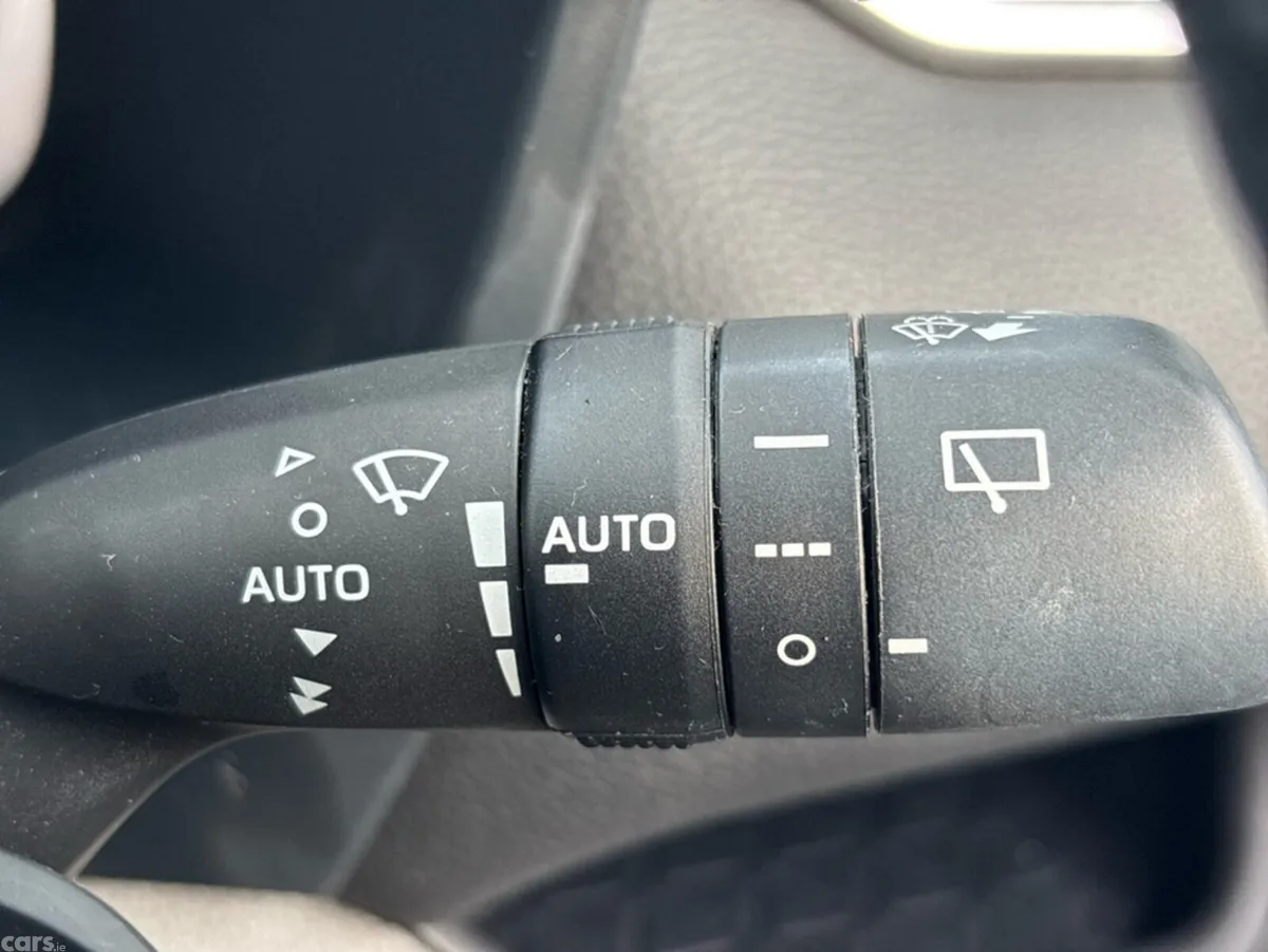 Toyota RAV4 SUV, Petrol Hybrid, 2024, Blue