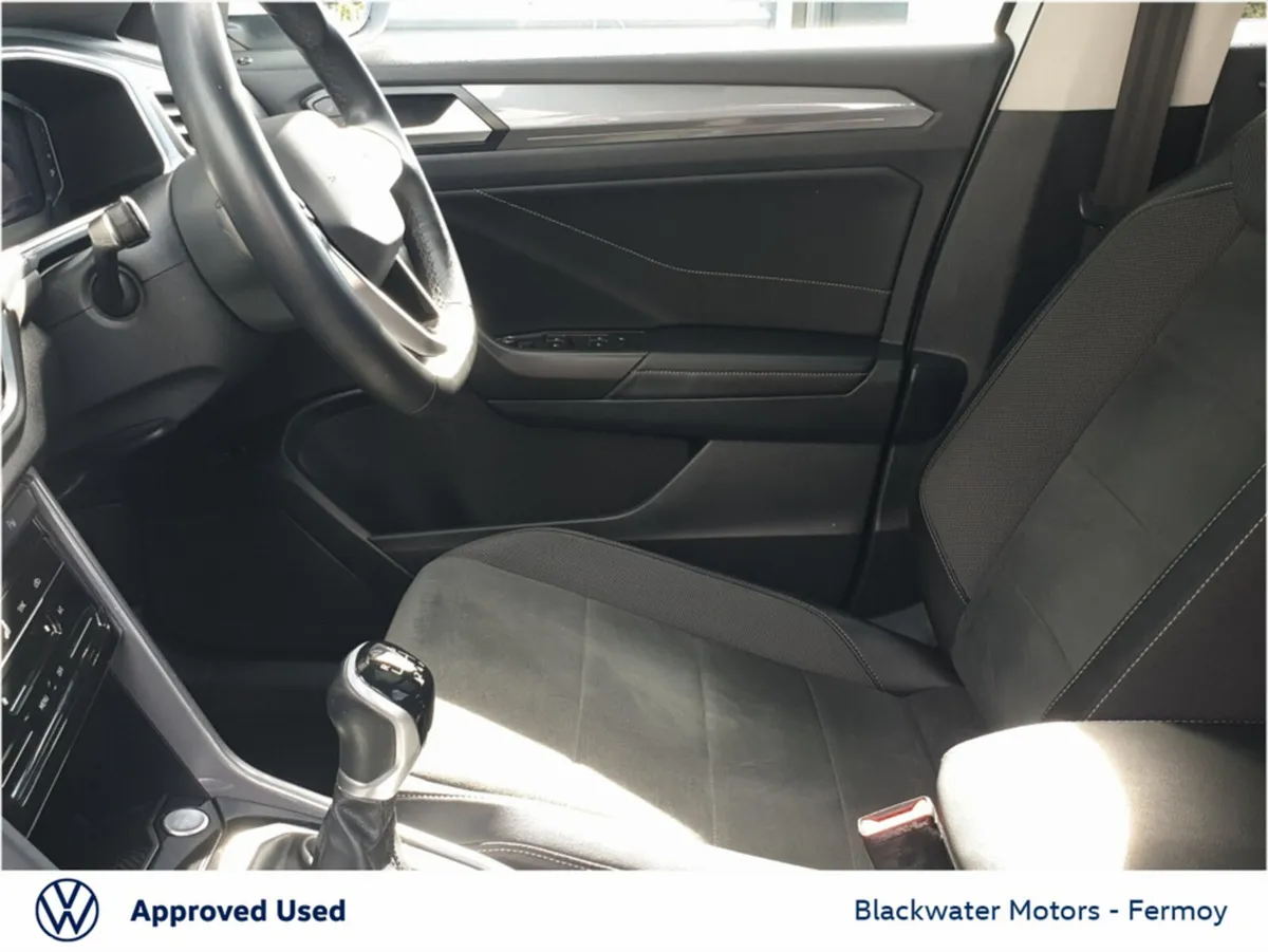 Volkswagen T-Roc SUV, Petrol, 2023, White