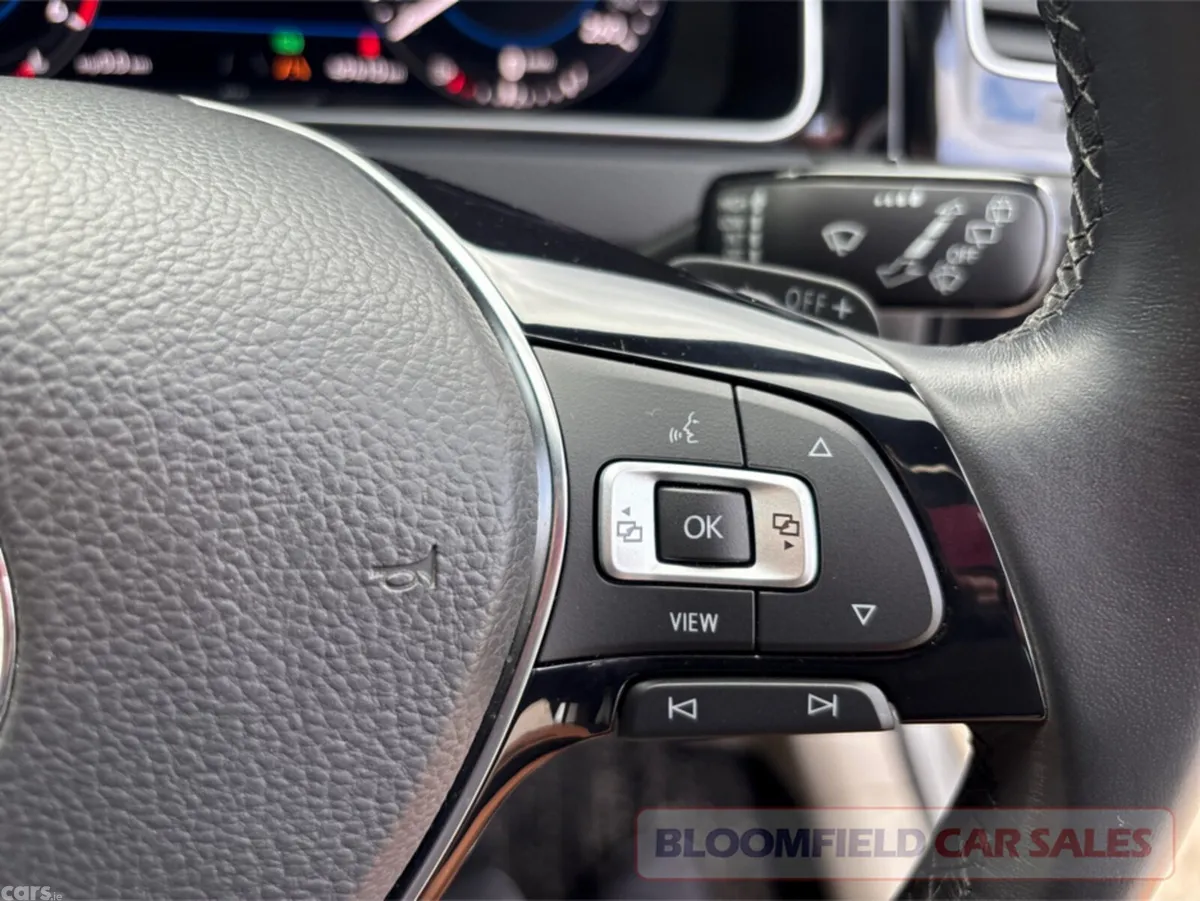 Volkswagen Golf Hatchback, Diesel, 2019, Grey