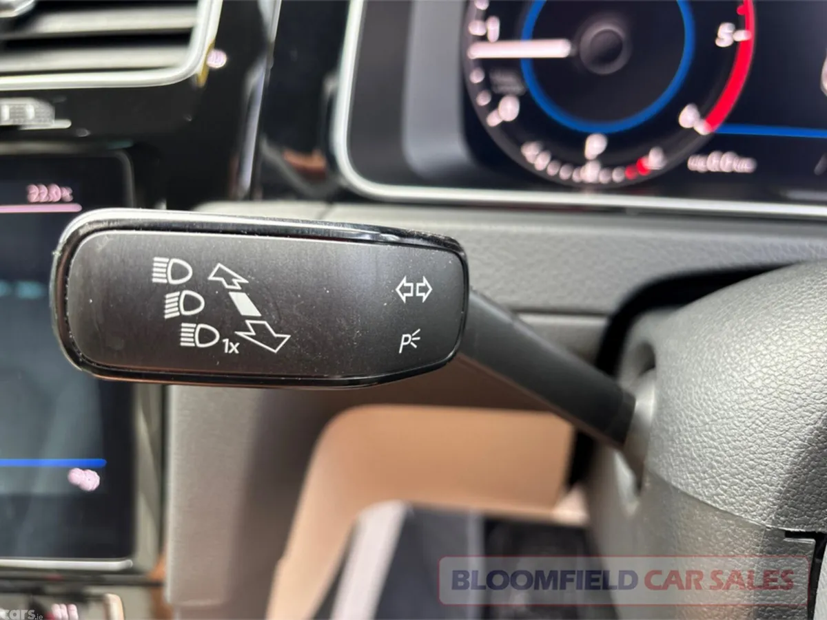 Volkswagen Golf Hatchback, Diesel, 2019, Grey