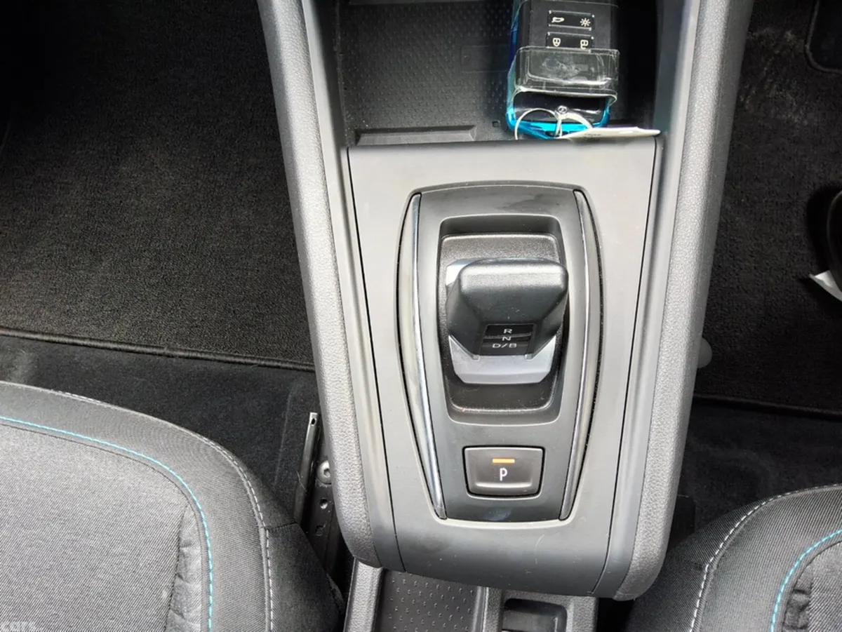 Renault Captur SUV, Petrol Hybrid, 2026, Blue