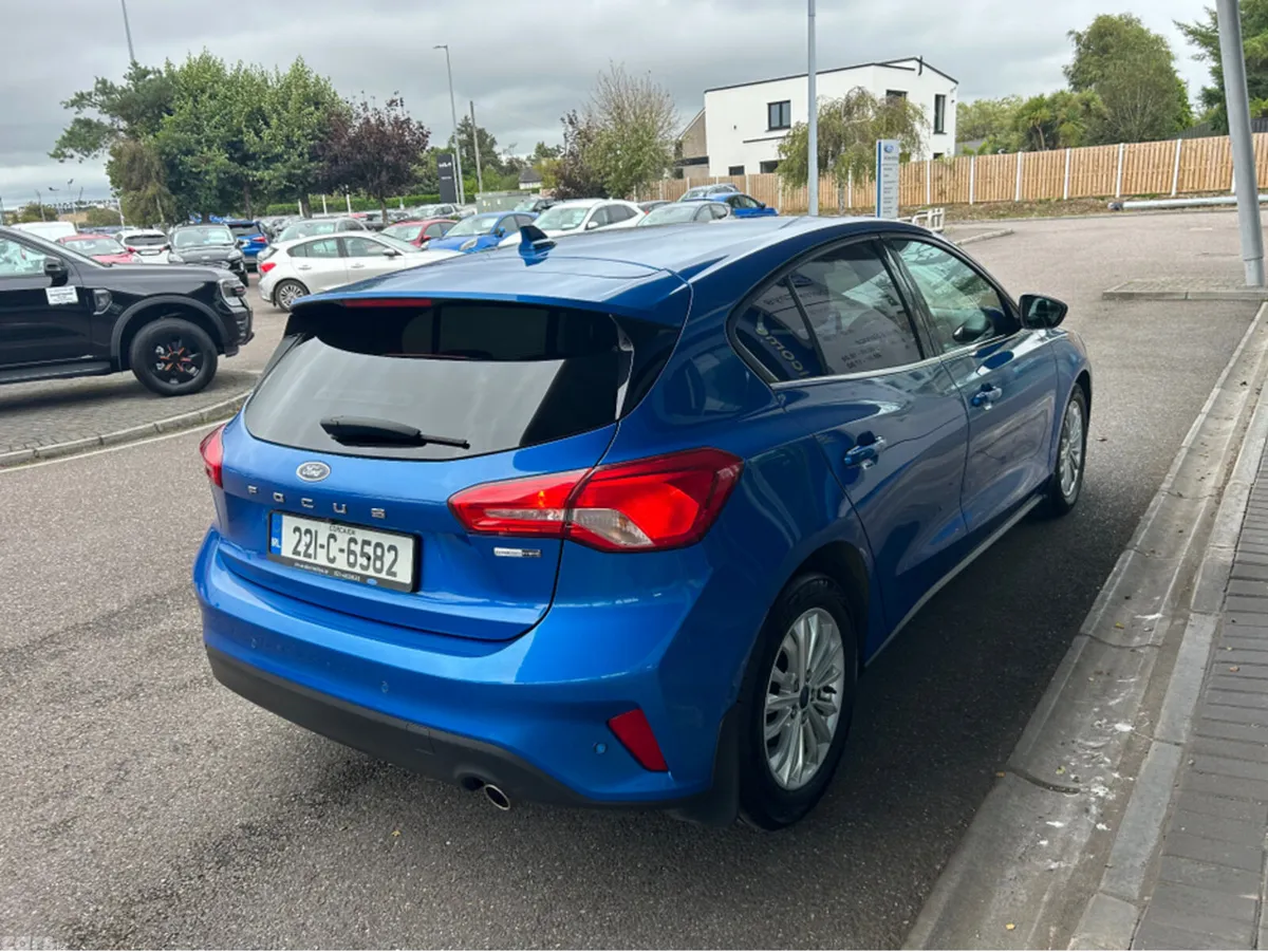 Ford Focus Hatchback, Petrol, 2022, Blue