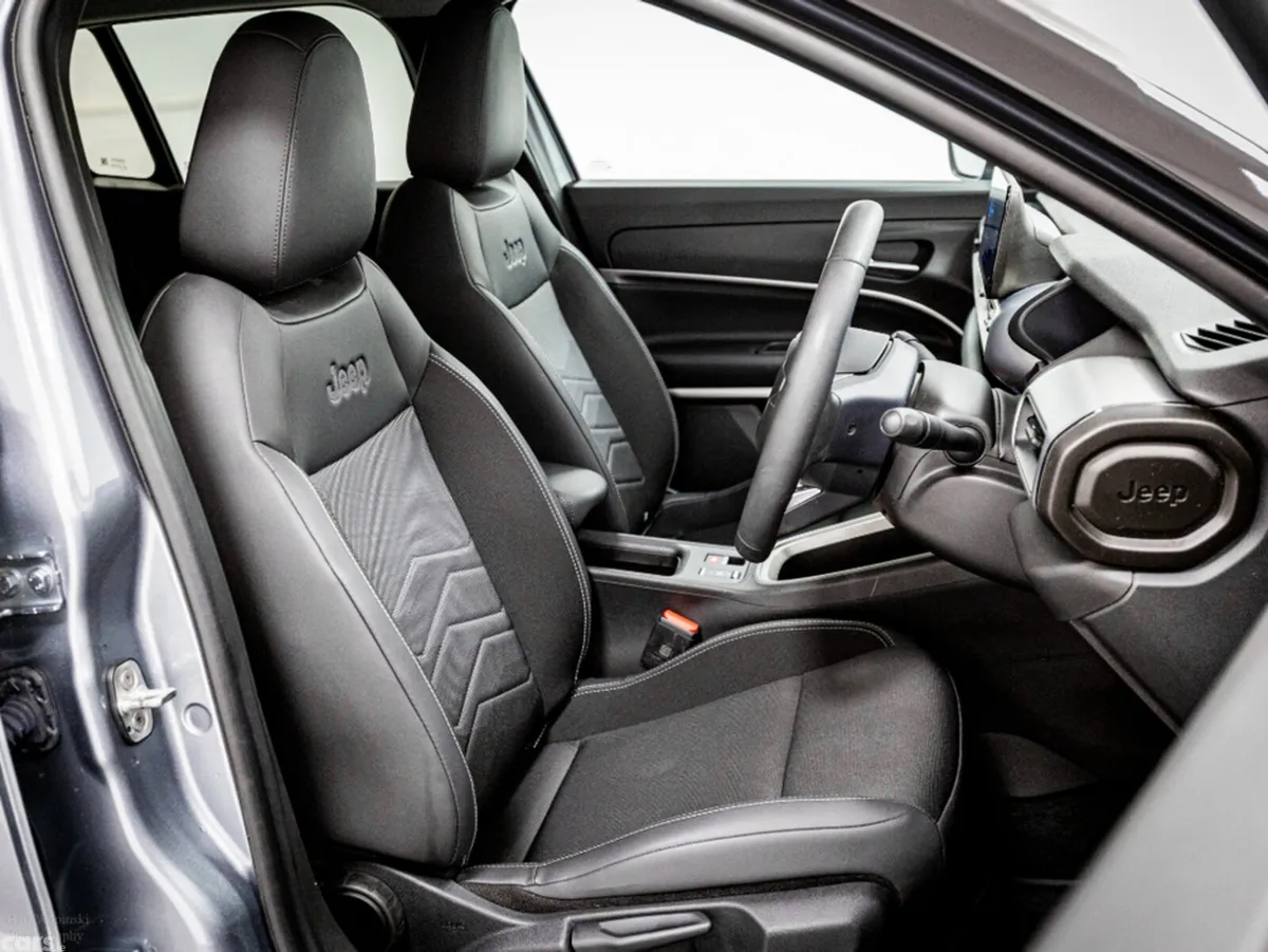Jeep Avenger SUV, Electric, 2025, Black