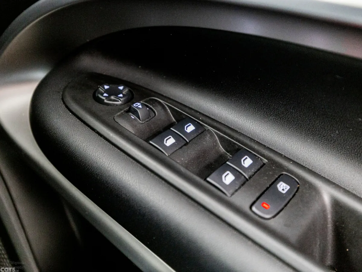 Jeep Avenger SUV, Electric, 2025, Black