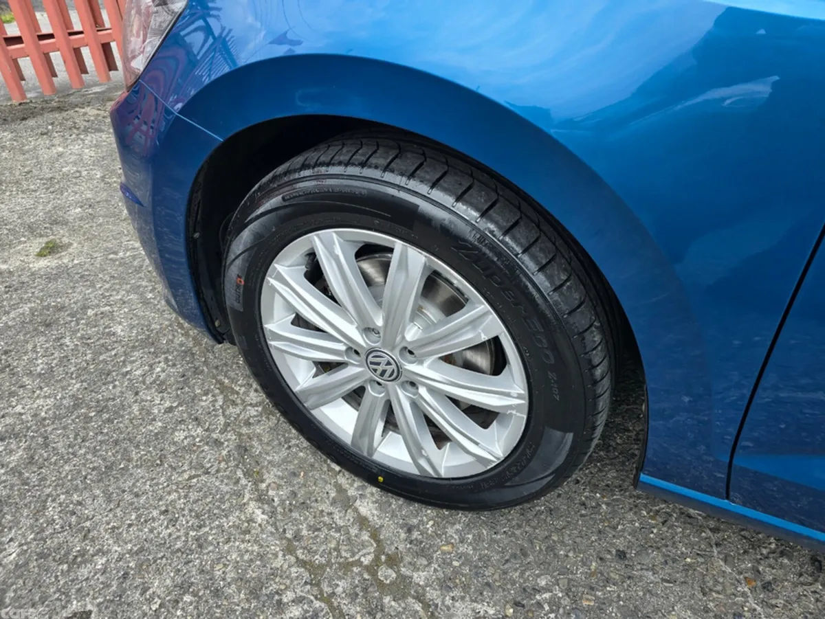 Volkswagen Touran MPV, Diesel, 2016, Blue