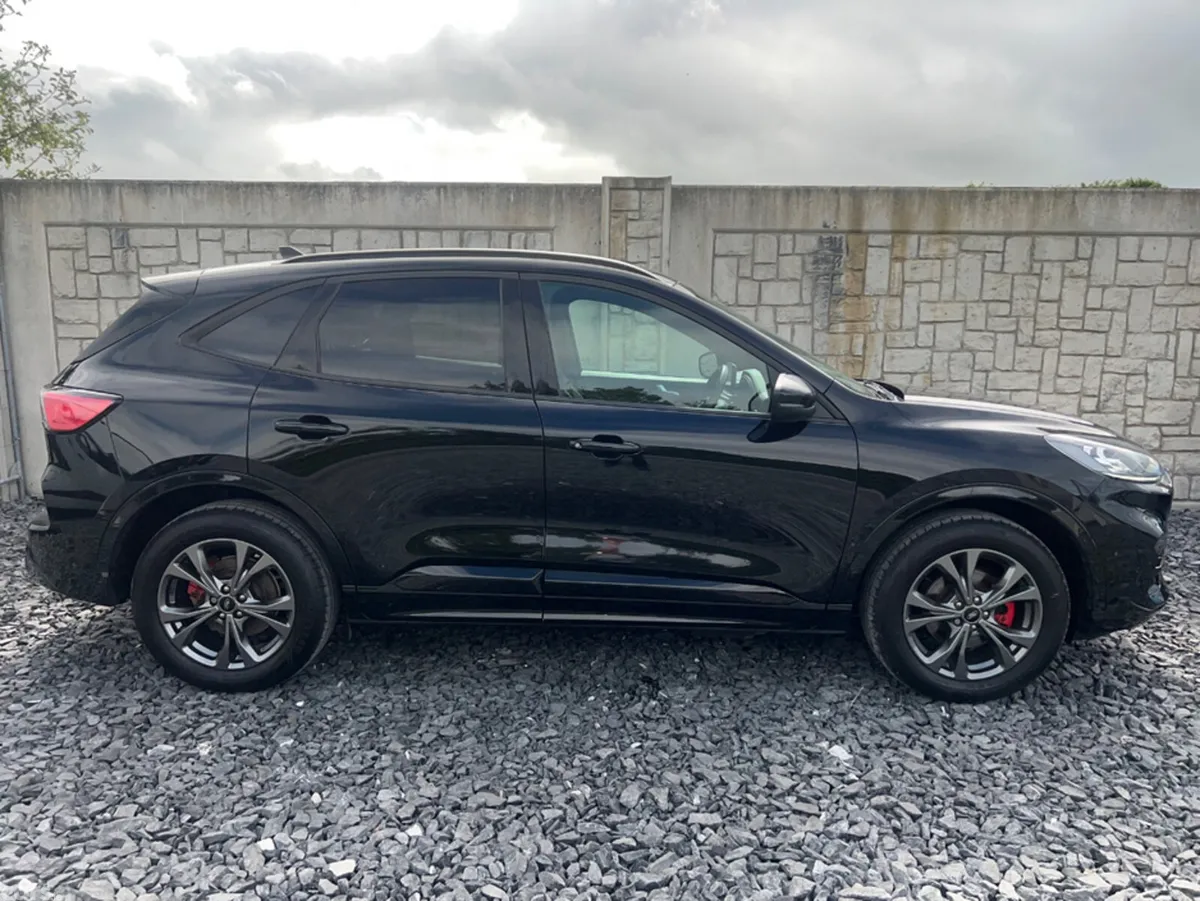 Ford Kuga SUV, Petrol Plug-in Hybrid, 2023, Black