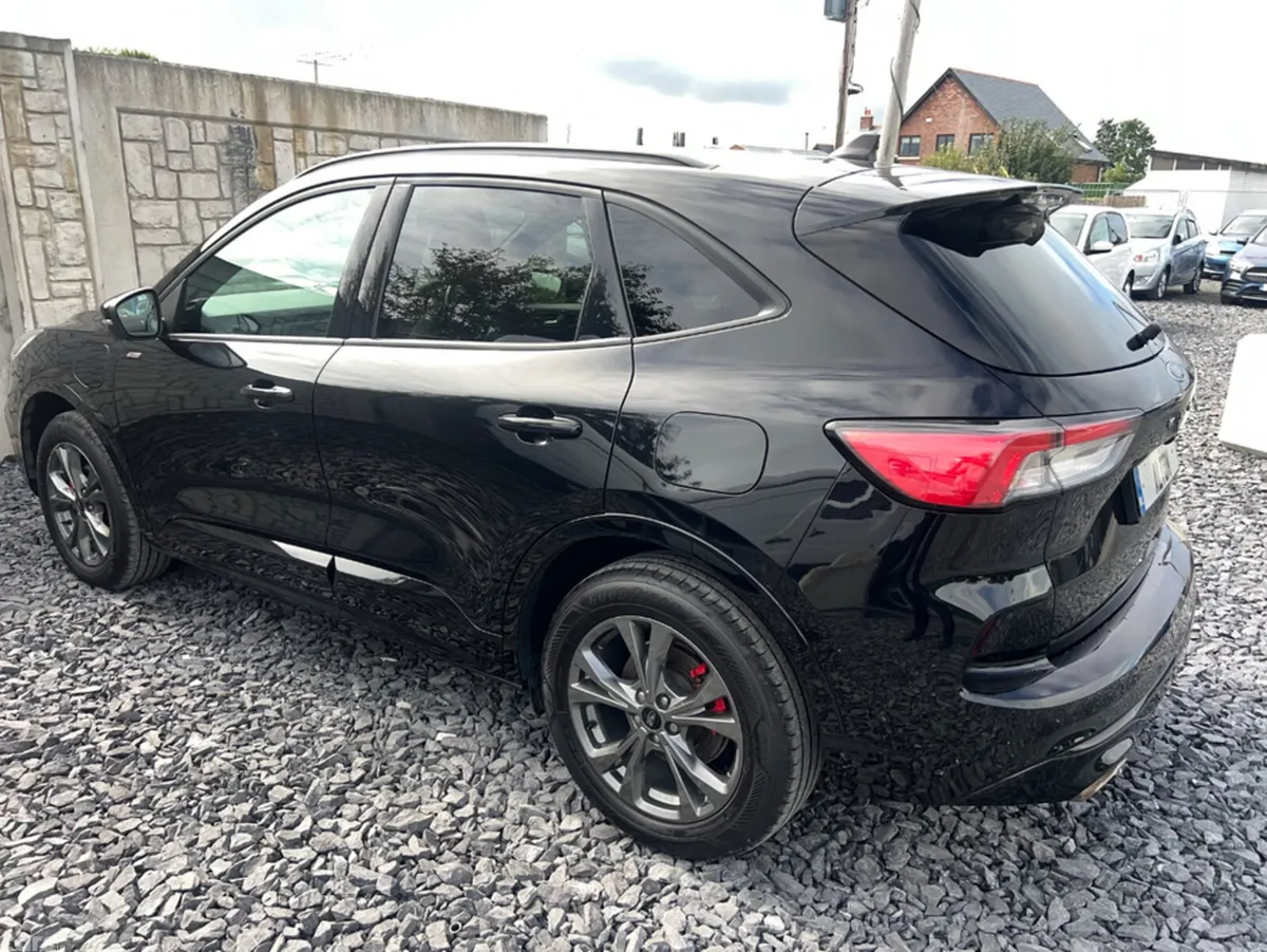 Ford Kuga SUV, Petrol Plug-in Hybrid, 2023, Black