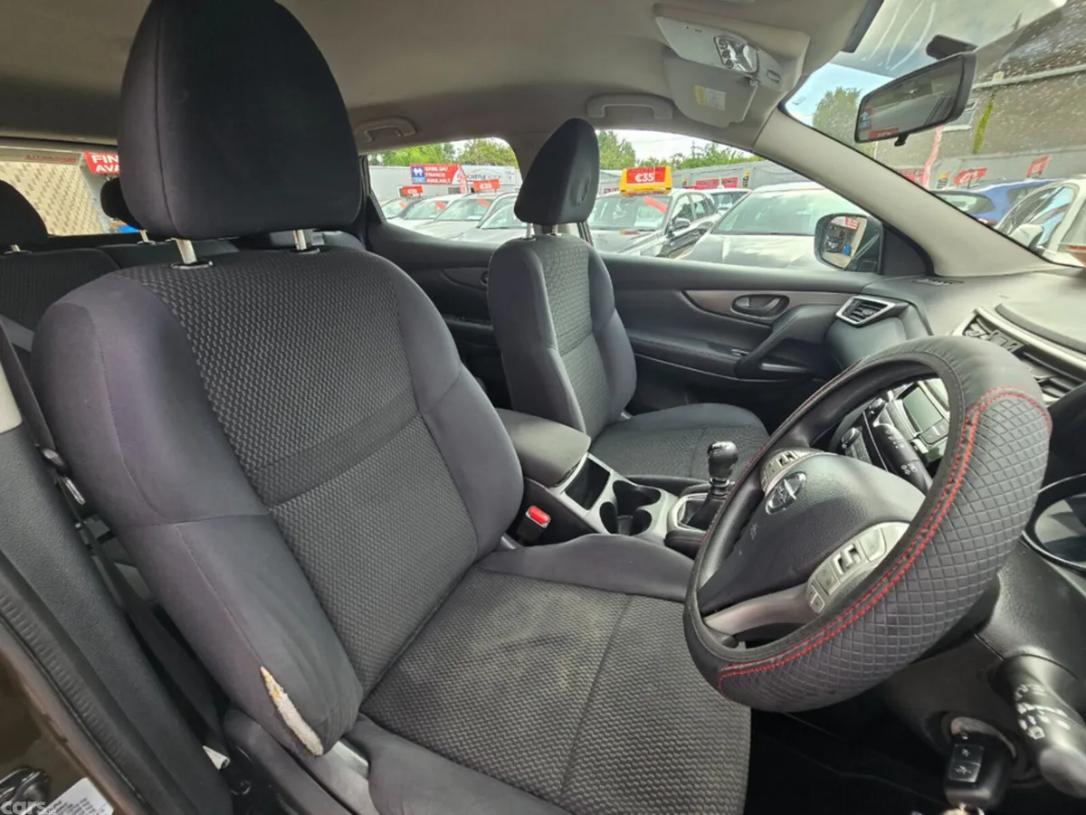 Nissan Qashqai SUV, Diesel, 2014, Brown