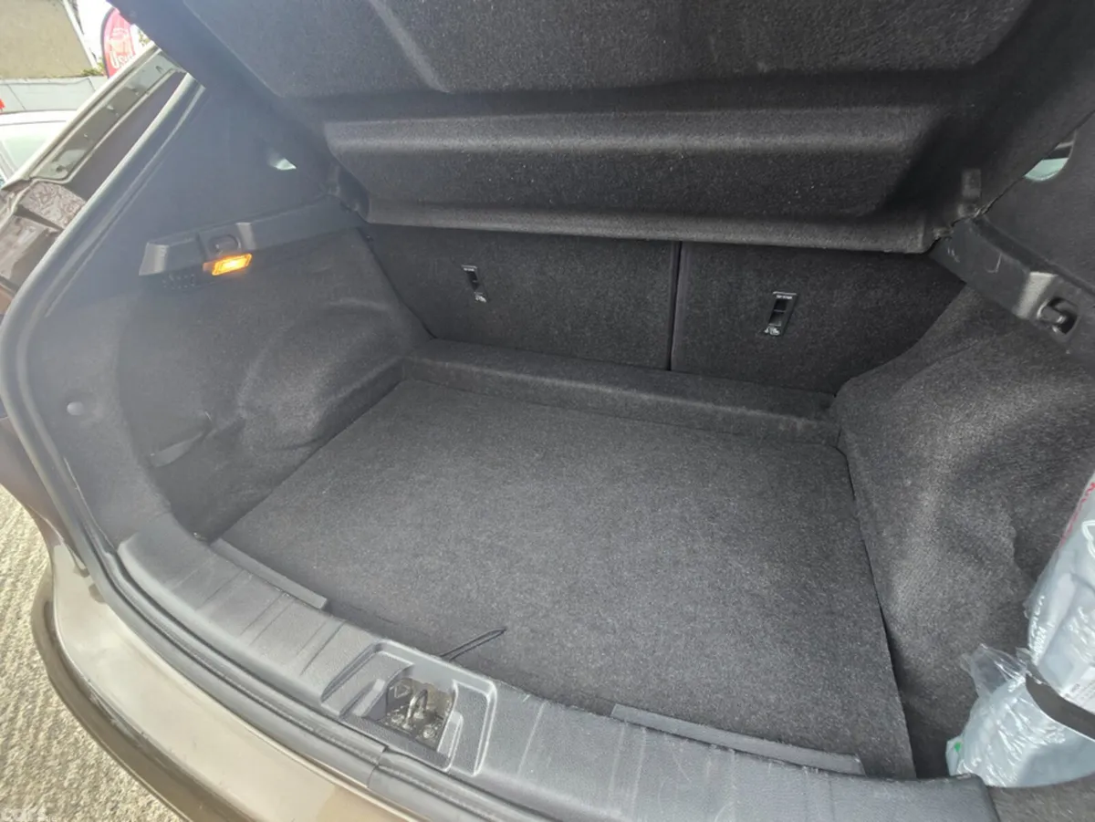 Nissan Qashqai SUV, Diesel, 2014, Brown