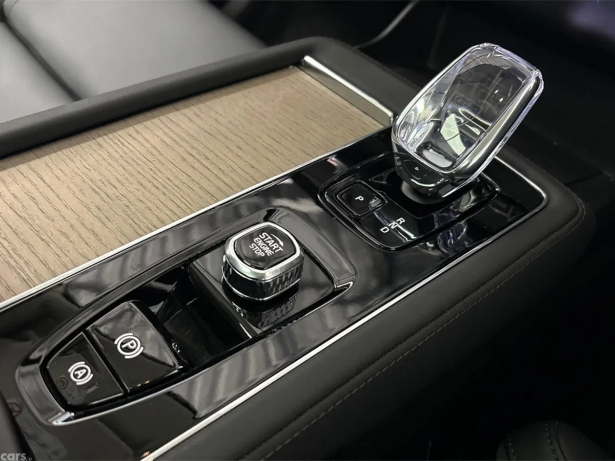 Volvo XC90 Estate, Petrol Hybrid, 2025, Red