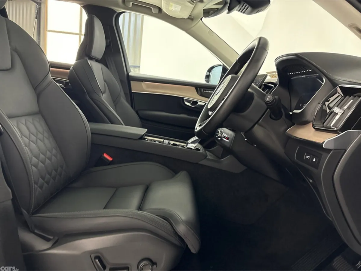 Volvo XC90 Estate, Petrol Hybrid, 2025, Red