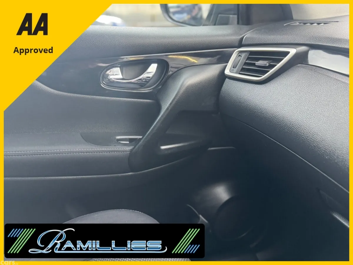 Nissan Qashqai MPV, Diesel, 2015, Black
