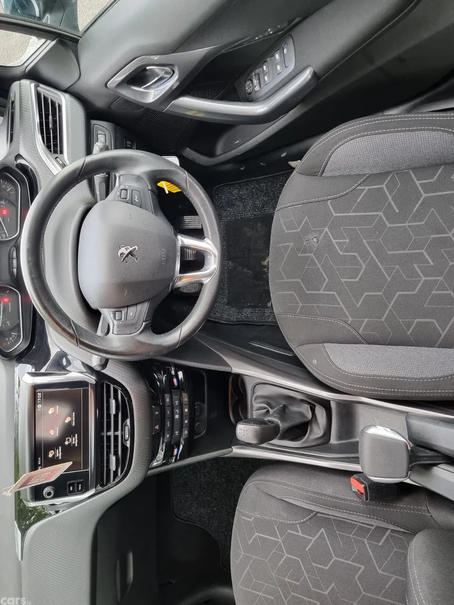 Peugeot 2008 Estate, Petrol, 2019, Green