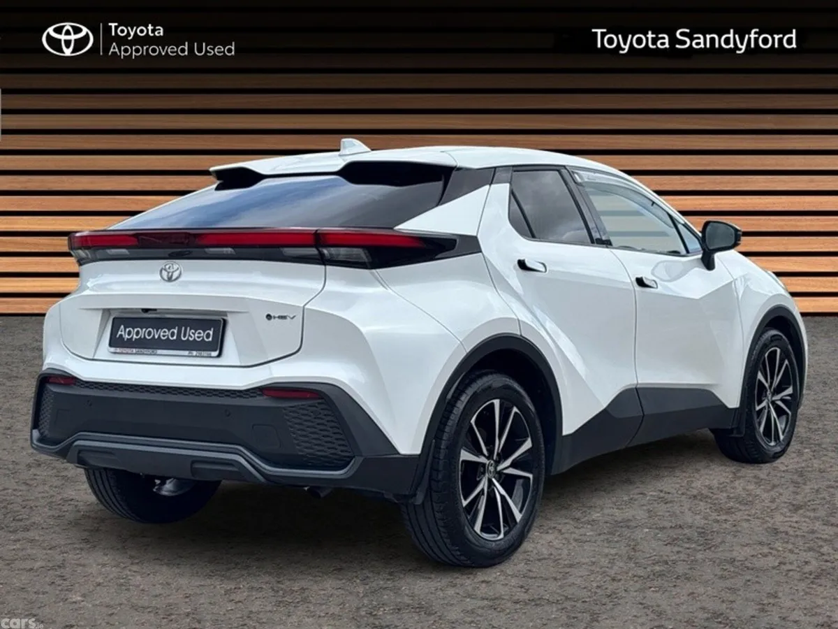 Toyota C-HR SUV, Petrol Hybrid, 2025, White