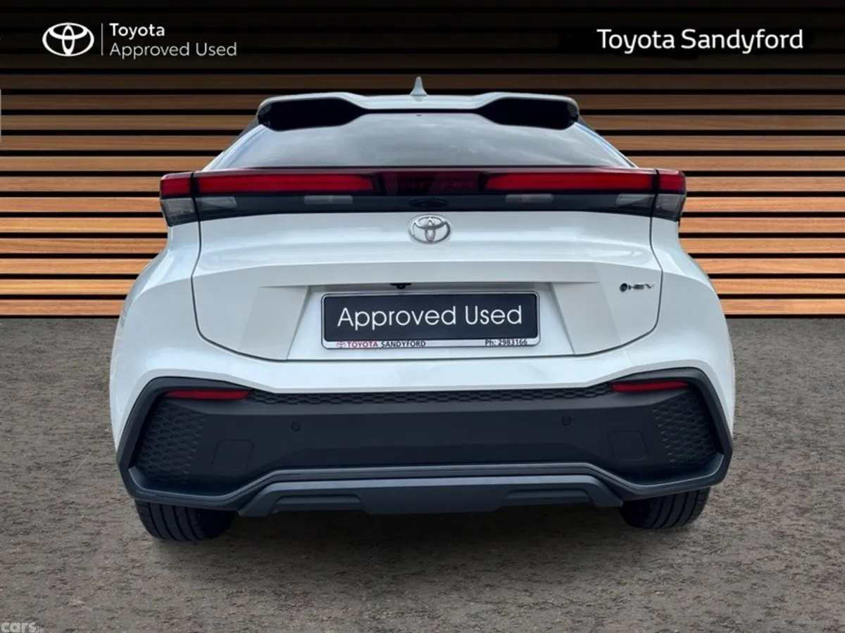 Toyota C-HR SUV, Petrol Hybrid, 2025, White
