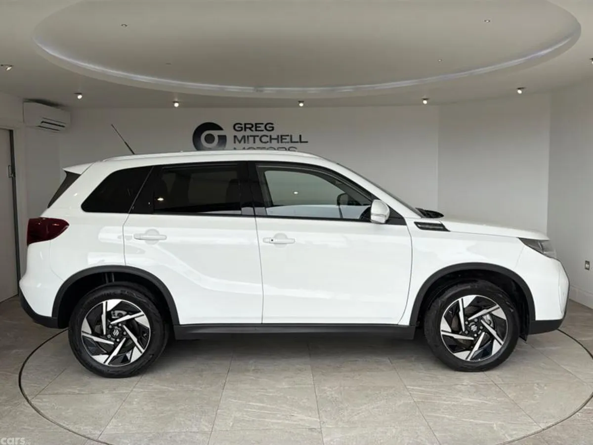 Suzuki Vitara SUV, Petrol Hybrid, 2026, White