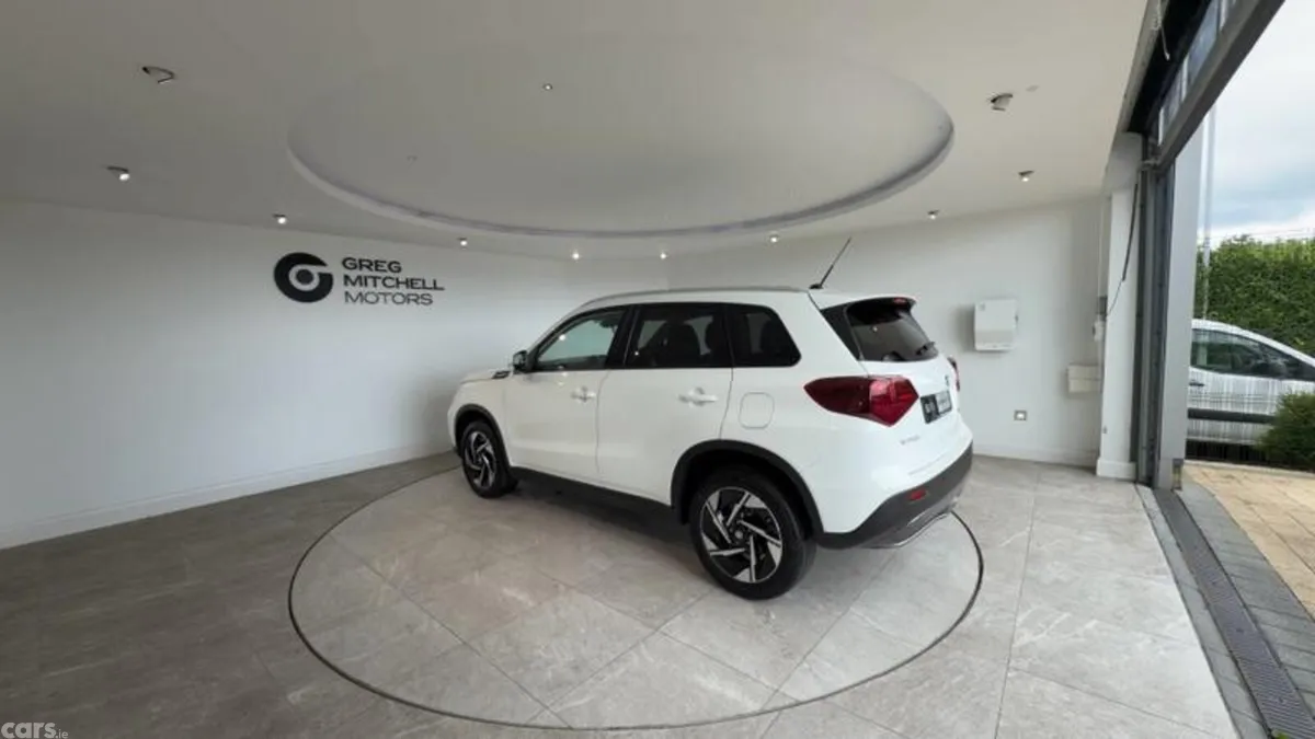 Suzuki Vitara SUV, Petrol Hybrid, 2026, White