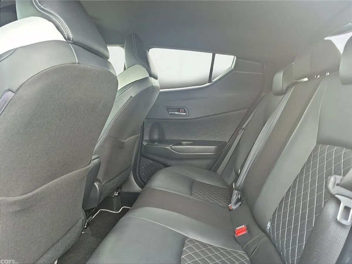Toyota C-HR Hatchback, Petrol Hybrid, 2019, White