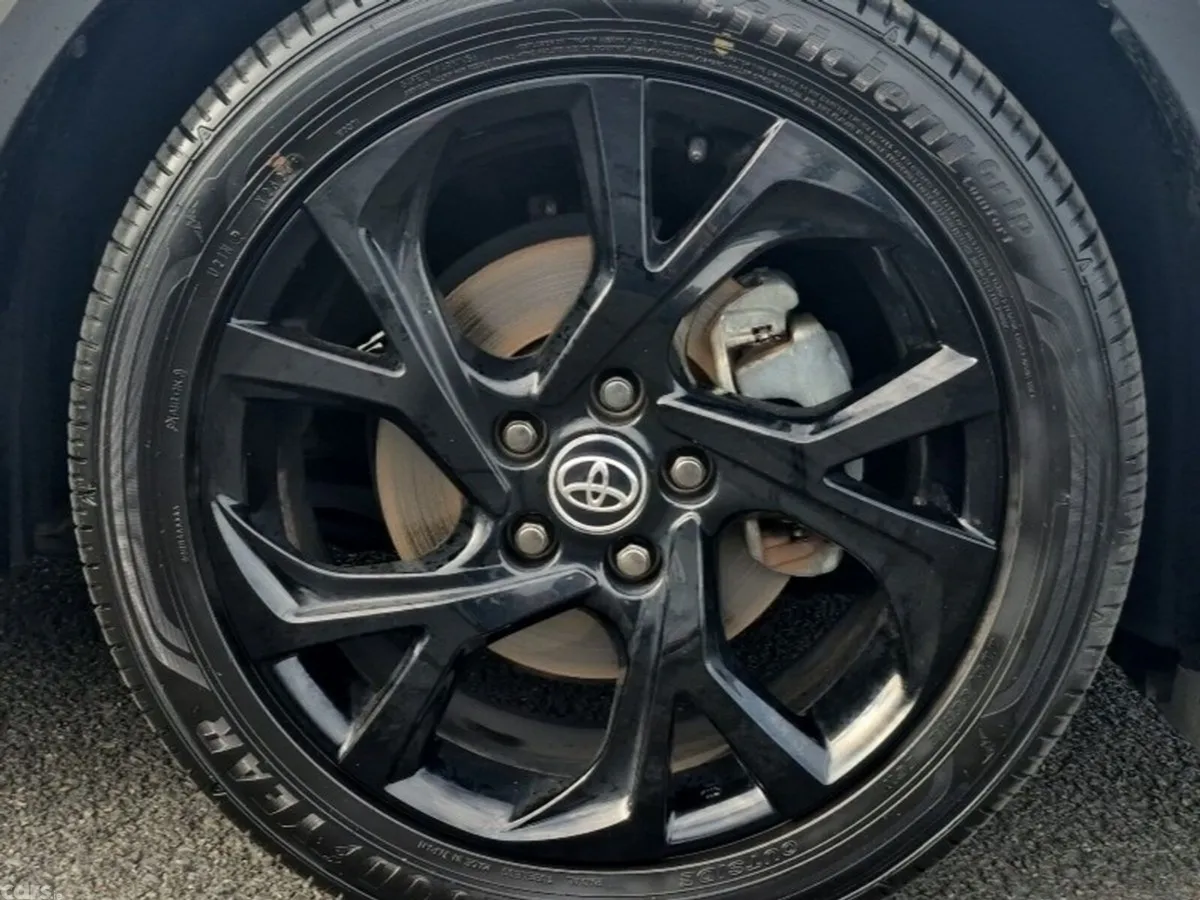 Toyota C-HR Hatchback, Petrol Hybrid, 2019, White