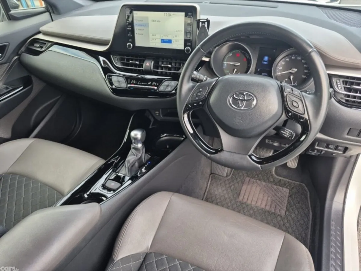 Toyota C-HR Hatchback, Petrol Hybrid, 2020, White