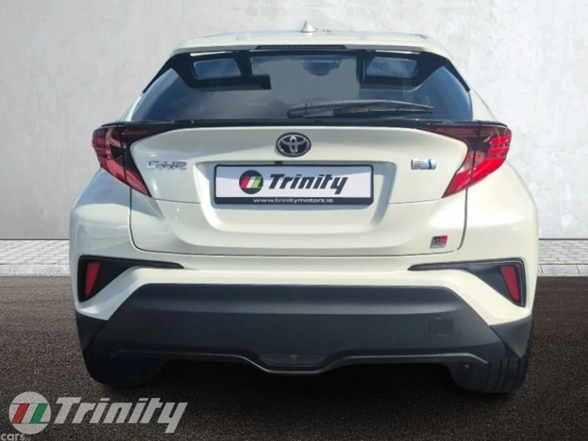 Toyota C-HR SUV, Petrol Hybrid, 2020, White